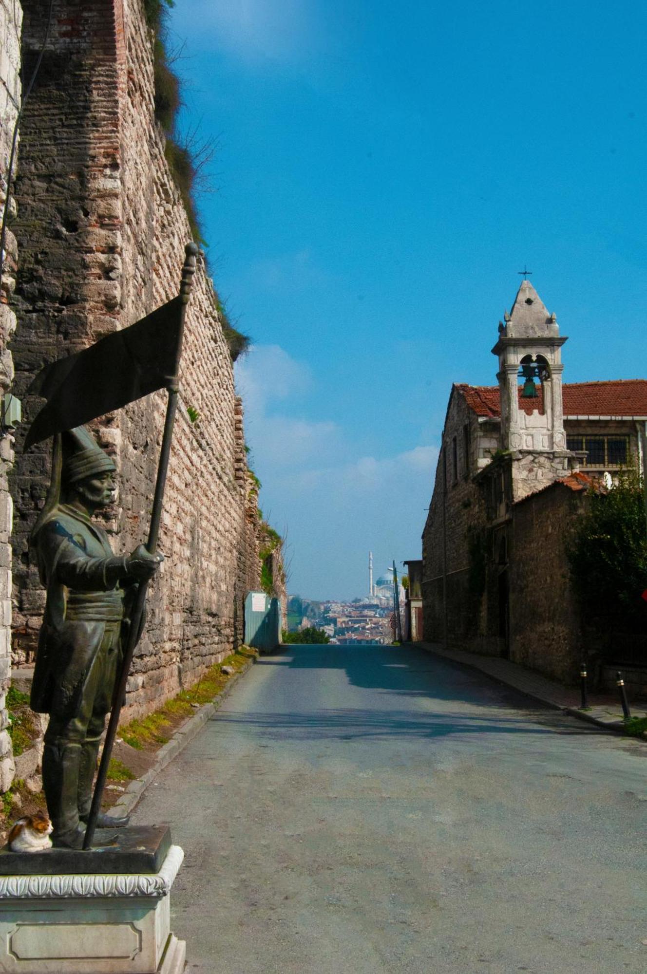 Istanbul Efes Hotel Exterior photo