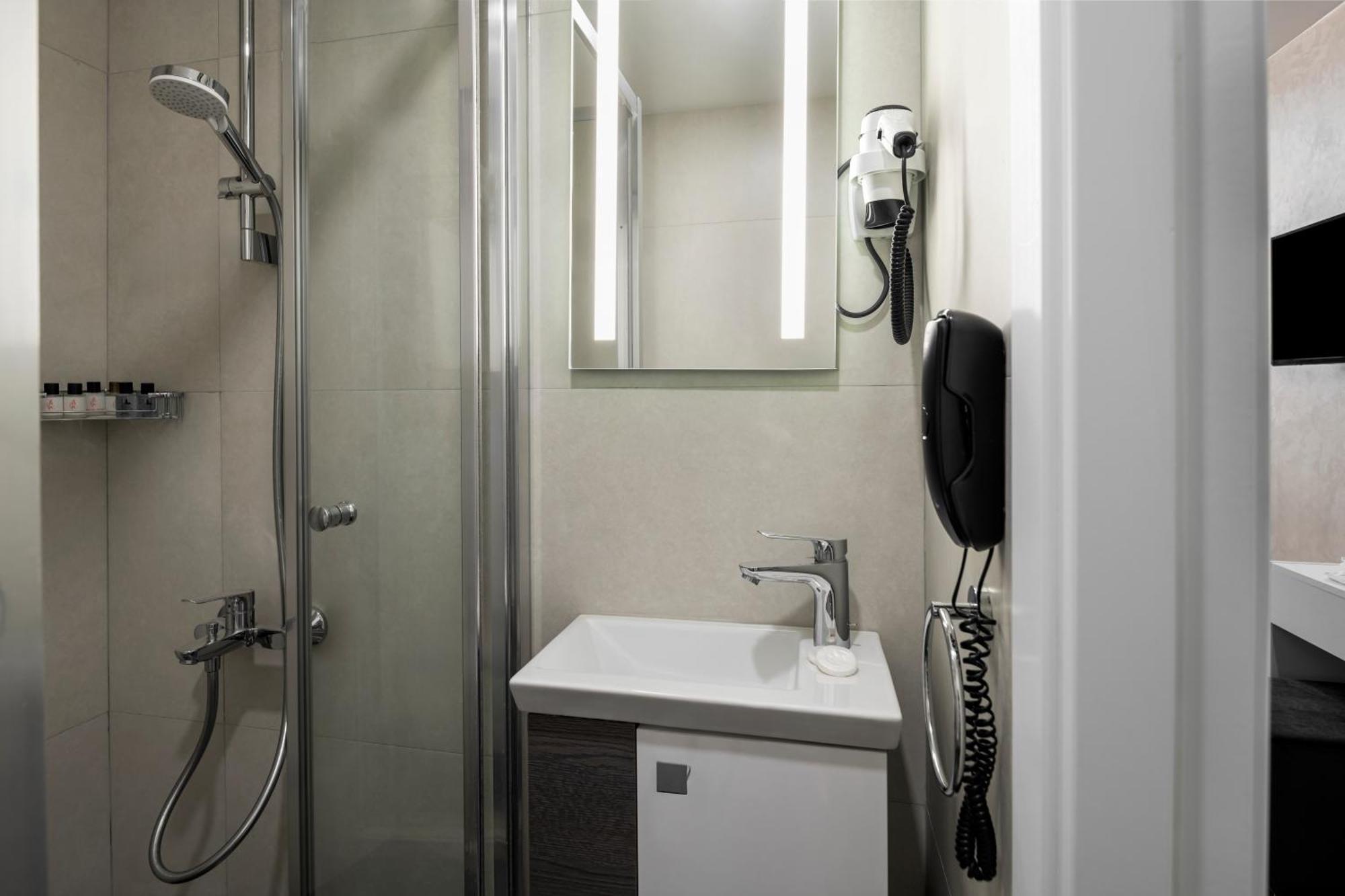Istanbul Efes Hotel Room photo