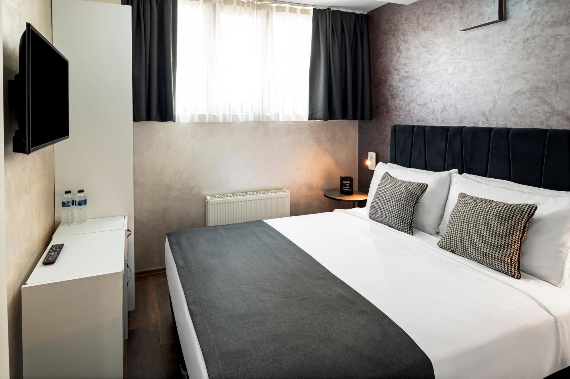 Istanbul Efes Hotel Room photo
